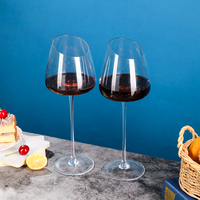 Gobelets en cristal de couleur 500ml personnalisés verres à vin rouge inclinés à longue tige coupes à champagne bar verre transparent