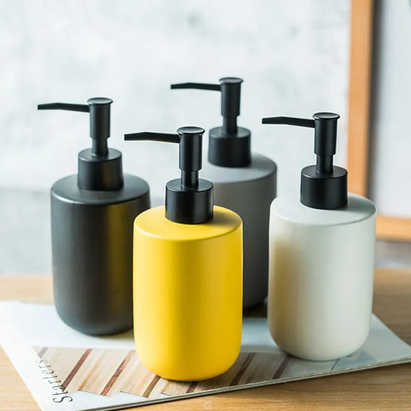 Seifenspender Hotel accessori per il bagno Set ricarica pompa manuale lozione in ceramica Shampoo doccia bottiglia Dispenser di sapone liquido