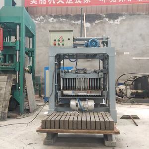 Vibrateur à béton automatique, machine à fabriquer des blocs creux et pleins, mini-machine à briques, <span class=keywords><strong>prix</strong></span> d'usine - Product Image 1