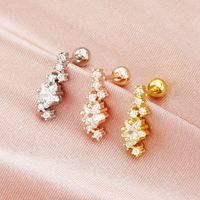 Modernos Pendientes de Cartílago Chapados en Oro de 18K con Circonitas Cúbicas de Varios Estilos (Estrella/Luna/Flor/Corazón) con Cierre de Rosca para Piercing Helix