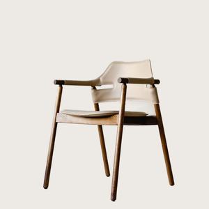 Fauteuil de salle à manger de style moderne avec cadre en bois de chêne et siège en cuir couleur noyer artificiel, idéal pour la maison, le bureau ou l'appartement, marque TR - Product Image 4