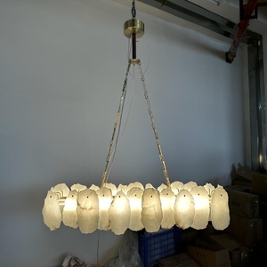 Suspension horizontale minimaliste en laiton, forme irrégulière, économe en énergie, blanc chaud doux 2700K, pour hôtels et villas de luxe - Product Image 6