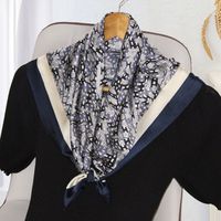 Foulards de Tête en Soie Synthétique de Luxe Carrés 90*90 pour Femmes, Motif Imprimé Numérique Personnalisé, Vente en Gros