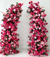 Vente en gros d'arche florale artificielle en forme de corne, avec boule de fleurs de roses artificielles rouges, roses et blanches, pour la décoration de fond de cérémonie d'allée de mariage