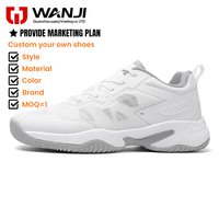 Chaussures de tennis et de pickleball en gros pour hommes et femmes, basses, à semelle épaisse, respirantes, en maille, pour le court, décontractées, directement de l'usine