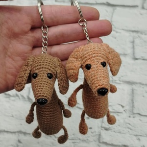 LLavero de juguete de animal encantador de peluche hecho a mano, <span class=keywords><strong>cachorro</strong></span> de ganchillo personalizado, Amigurumi, perro <span class=keywords><strong>salchicha</strong></span>, muñeco de perro <span class=keywords><strong>salchicha</strong></span> de ganchillo para regalo de bebé - Product Image 3