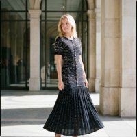 Nouvelle Robe Longue Plissée à Col Rond en Dentelle Jacquard Texturée et Perlée, Ensemble Jupe et Robe, Collection Printemps-Été 2026