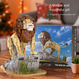 Blocs de construction Jie Star en gros, modèle de <span class=keywords><strong>jouet</strong></span> BJ251031007 Le <span class=keywords><strong>Roi</strong></span> <span class=keywords><strong>Lion</strong></span>, plastique ABS écologique, 1361 pièces, créativité éducative - Product Image 4