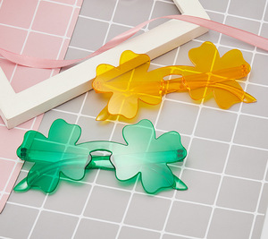 Lunettes de soleil vert translucide Shamrock, charnière robuste, plaquette de nez monobloc, UV400, sans monture, pour femme, cadeaux de fête, logo personnalisé - Product Image 1