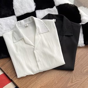 <span class=keywords><strong>เสื้อ</strong></span>เชิ้ตผ้า<span class=keywords><strong>ไหม</strong></span>พิมพ์ลายจีบ แขนสั้น สไตล์ญี่ปุ่น ทรงหลวม คอปกคิวบา ดีไซน์ทันสมัยสำหรับฤดูร้อน สไตล์แบดบอย - Product Image 2