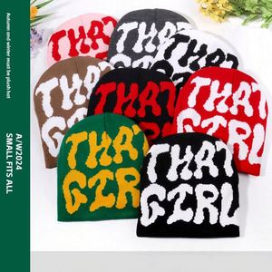 Vente en gros de bonnets d'hiver personnalisés à échantillon rapide, 100% acrylique, bonnets d'hiver tricotés, logo personnalisé, bonnet jacquard - Product Image 1