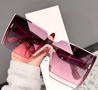 Nouvelles Lunettes de Soleil Carrées Élégantes et Scintillantes Tendance Grande Monture Femme Effet Amincissant Visage Haute Couture Protection UV400 2026