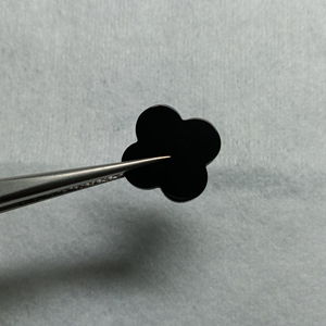 YZ personalizzare all'ingrosso portafortuna fiore di <span class=keywords><strong>agata</strong></span> nera fiore quattro foglie di trifoglio di pietra quattro foglie di trifoglio gemme di onice nero naturale - Product Image 2