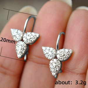 Orecchini a Gancio con Cristallo a Tre Foglie per Donne, Eleganti Accessori Moda per Uso Quotidiano e Feste - Product Image 5