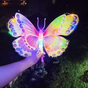 Juguete de Mariposa Luminoso, Varita Mágica Recargable con LED Intermitente de Colores, Juguete Luminoso de Plástico para Cosplay, Fiestas y Eventos - Product Image 4