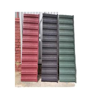 Tuiles de toiture en métal revêtues de pierre pour toiture en acier de Miami en Floride, 1340x420mm, calibre 26, interverrouillage, maisons préfabriquées, toiture moderne - Product Image 1