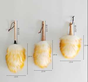 Plumeau en laine d'agneau avec manche en bois portable, tête flexible, antistatique, poignées confortables pour le nettoyage domestique - Product Image 3