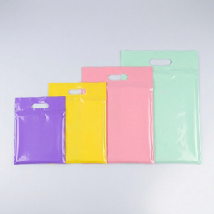 Sacchetti per Abbigliamento Personalizzati con Stampa Rotocalco in PE Riciclabile, Manico Fustellato, Sigillatura a Caldo, Design Sottovuoto per Vendita al Dettaglio - Product Image 3