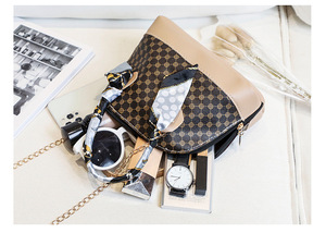 <span class=keywords><strong>Sac</strong></span> à Main Élégant Tendance à Chaîne Fantaisie pour Femme en <span class=keywords><strong>Cuir</strong></span> de Luxe, <span class=keywords><strong>Sac</strong></span> Floral en PU avec Foulard, Vente Chaude - Product Image 4