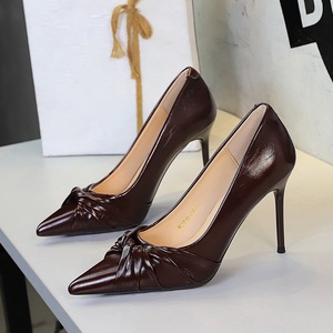 <b>Womens</b> <b>Black</b> Leather Pumps Pointed Toe Stiletto High <b>Heels</b> With Knot Detail on Formal <b>Shoes</b> for Office Party - Product Image 3