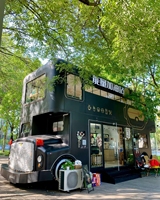 Café mobile sur bus à deux étages personnalisé, design unique, série de stands de vente en plein air
