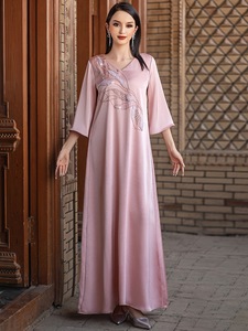 Vestido Elegante con Cuello en V, Manga Tres Cuartos, Adornado con Cuentas, Estilo Jacquard Satinado de Oriente Medio, Europa y América - Product Image 1
