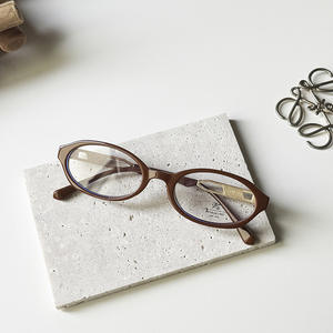 Montures de lunettes ovales Qianai pour femmes, anti-lumière bleue, protection UV, monture étroite, verres en acétate, pont moyen Q1 20250 - Product Image 1