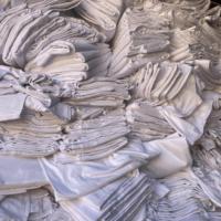Directement du fabricant, chutes de draps d'hôtel, emballées dans des cartons, 100% coton, matériau souple, boîtes de chutes de coton
