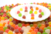 Fabricant OEM/ODM, vente en gros de bonbons gélifiés aux saveurs de fruits sucrés et acidulés, personnalisables et à marque privée.