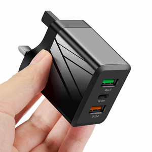 2022 High Quality Universal EU UK US 45W Plug Type-<b>C</b>+Dual <b>USB</b> Port QC3.0 Fast Charger Quick Charging for Mobile Phones - Product Image 3