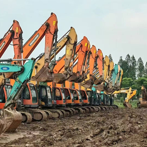 Excavadoras de cadenas medianas y grandes de alta calidad de marcas reconocidas, pocas horas de trabajo, buen estado visual. Productos inspeccionables. - Product Image 4