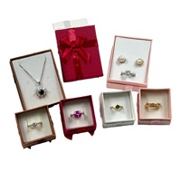 Logo personnalisé, petits bijoux, emballage en papier, boîte cadeau, bague de fille, couleur de bijoux, emballage bon marché, boîte de rangement et nœud papillon