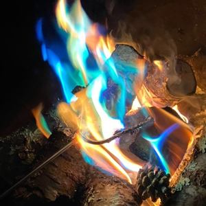 هيها مخاريط صنوبر طبيعية مع مسحوق نار سحري مزيج مثالي لملحقات التخييم والحفلات النارية النارية السحرية - Product Image 1