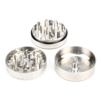 Vente en gros d'accessoires pour fumeurs Moulin à herbes haut de gamme Moulin à herbes luxueux, portable et personnalisé en acier inoxydable avec diamant