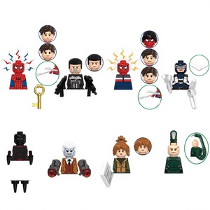 Nuevo Set de Bloques de Construcción del Hombre Araña, Escenas de Batalla Urbanas Creativas, Juguete de Construcción Compatible con Ladrillos para Niños y Fans - Product Image 2