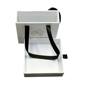 Boîte à bijoux en <span class=keywords><strong>carton</strong></span> à imprimé personnalisé Boîte à bijoux bracelet à tiroir coulissant avec poignée en ruban Emballage <span class=keywords><strong>de</strong></span> bijoux bijoux - Product Image 4