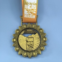 Médailles sportives personnalisées de forme carrée pour la course, les obstacles, le marathon, les puzzles, la boxe, la remise des diplômes, la course de force
