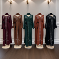 Nouvelle Robe Africaine Boubou Mariage 2025, Ornée de Broderies, Strass, Col Écharpe, Manches Longues et Bandeau