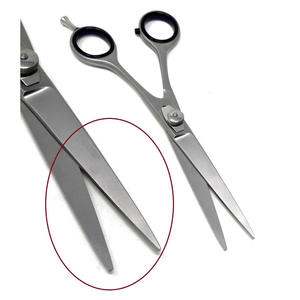 กรรไกรตัดผมมืออาชีพ Dh-6.0 นิ้ว สแตนเลส 440C หัวตรง ด้ามจับขนาดกลาง สำหรับใช้ในงานเสริมสวย - Product Image 2