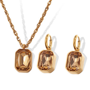 Ensemble collier et boucles d'oreilles pour femme, pendentif en cristal doré, serti de pierres géométriques, pour un usage quotidien, bijoux raffinés - Product Image 5