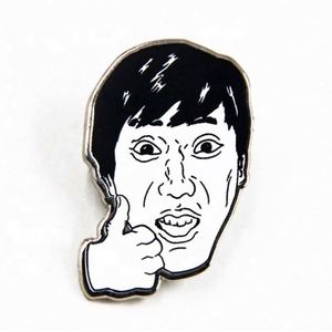 Diferentes Estilos de Pin de Solapa de Metal Dorado Personalizado y Económico - Product Image 1