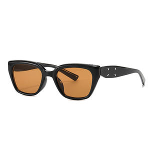 ใหม่จีเอ็ม เรโทร แคทอายแว่นกันแดดกรอบพีซีสีดำเลนส์เอซี ยูวี 400 แฟชั่นอินเทรนด์ป้องกันแสงแดดสำหรับผู้หญิงและผู้ชาย - Product Image 4