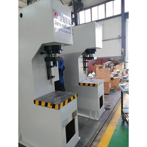 <span class=keywords><strong>Presse</strong></span> <span class=keywords><strong>hydraulique</strong></span> industrielle à bras unique de 10 tonnes Y41-<span class=keywords><strong>10T</strong></span> pour machine de poinçonnage et de calibrage des métaux à commande pédale - Product Image 4