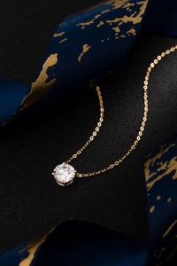 จี้เพชรทรงกลมเจียระไนแบบบริลเลียนท์ 1.05 กะรัต ทองคำแท้ 14K สีเหลืองทอง คลาสสิก |   เพชรทรงกลมเจียระไนแบบบริลเลียนท์ที่ได้รับการรับรองจาก IGI - Product Image 2