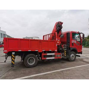 Camión Grúa Sinotruk de 5t con Brazo Plegable y Telescópico, Camión Multifuncional para Transporte y Elevación de Materiales - Product Image 6