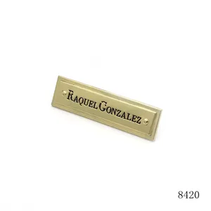 Tornillo de logotipo de <span class=keywords><strong>metal</strong></span> chapado en oro en placa de logotipo grabado de <span class=keywords><strong>metal</strong></span> para artesanía de bolsa de muebles - Product Image 3