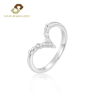 Collar con Colgante en Forma de V con Diamantes Blancos Exquisitos, Cadena de Plata de Ley S925, Joyería Fina para Regalo del Día de San Valentín para Mujer - Product Image 2
