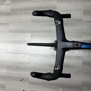 Bicicleta de Carretera Shimanu de 24 Velocidades con Manillar Aerodinámico, Fibra de Carbono, Frenos de Disco Hidráulicos 700c, Estilo <span class=keywords><strong>Ironman</strong></span> - Product Image 5
