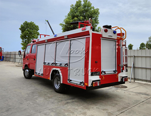 Camion de pompiers Isuzu 2cbm avec canon à eau sur le toit, portée de 50 m, camions de pompiers à vendre - Product Image 4