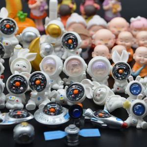 Niños juguete miniatura astronauta monje novias <span class=keywords><strong>novios</strong></span> muñeca Modelo figura conjunto viejo pareja terrario figuritas <span class=keywords><strong>pastel</strong></span> personalizado Topper - Product Image 6